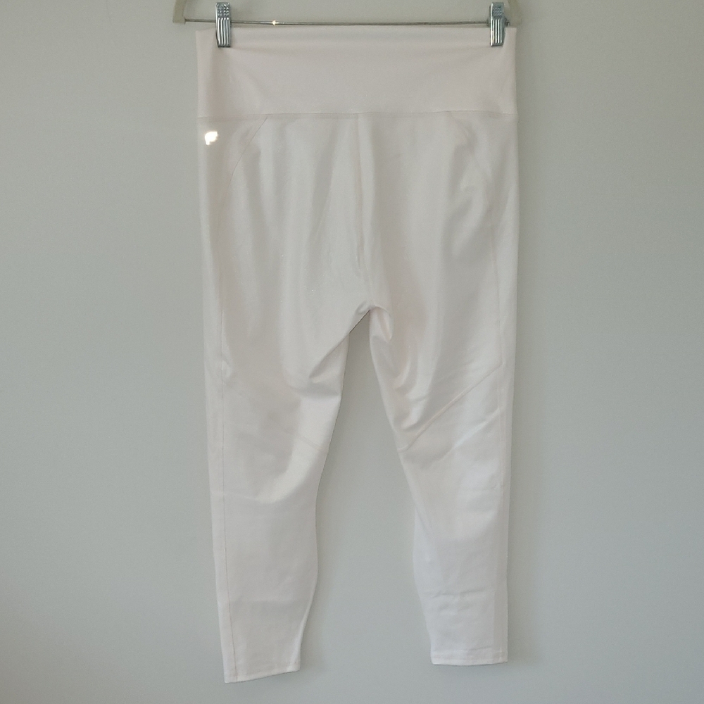 BNWT Fabletics Leggings - Picture 5 of 7
